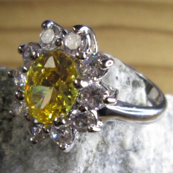Yellow and Clear CZ Fashion ring - Picture 3 of 7